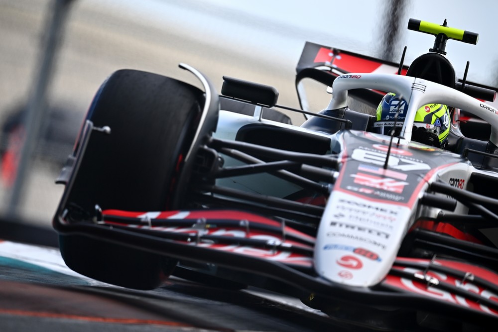 Oliver Bearman races through a corner during qualifying for the 2025 Miami Grand Prix